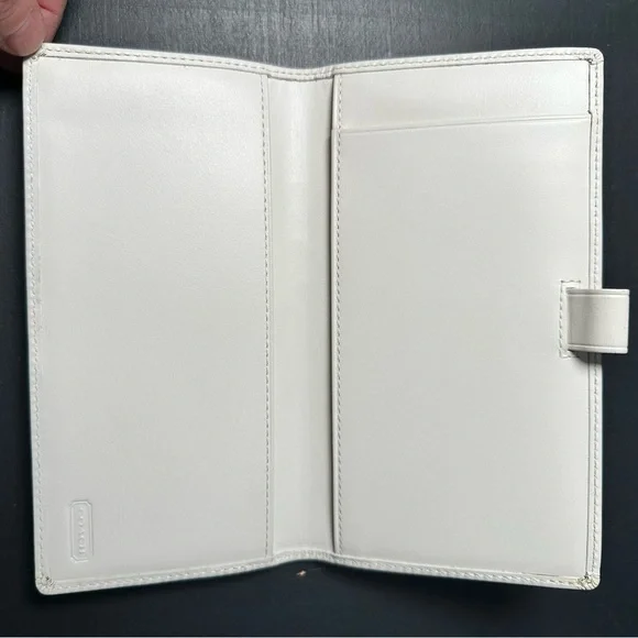 Coach White Leather Bifold Wallet Checkbook Cover Pen Loop - Picture 4 of 5